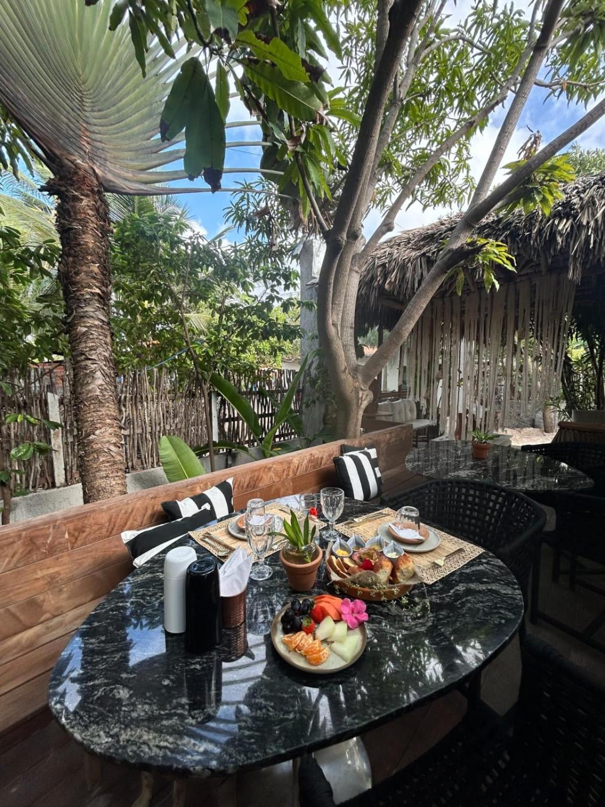 Villa Pantai Boutique Hotel Atins Bagian luar foto