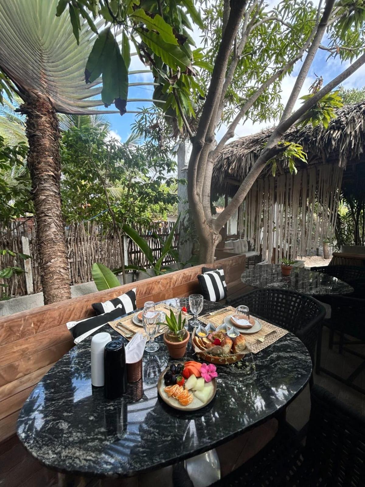 Villa Pantai Boutique Hotel Atins Bagian luar foto