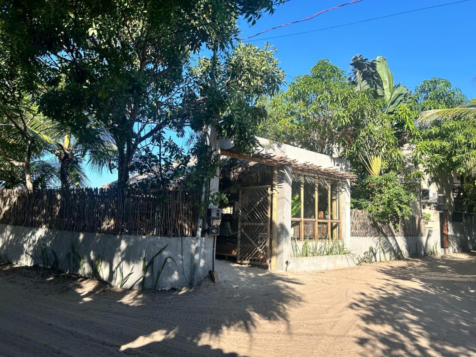 Villa Pantai Boutique Hotel Atins Bagian luar foto