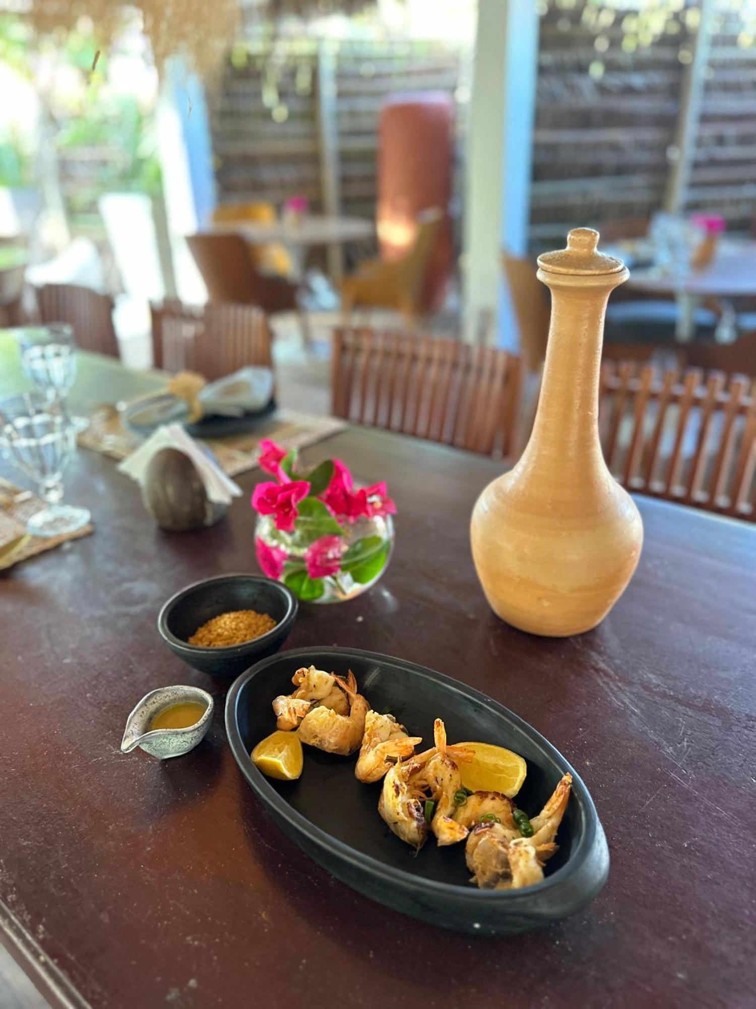 Villa Pantai Boutique Hotel Atins Bagian luar foto